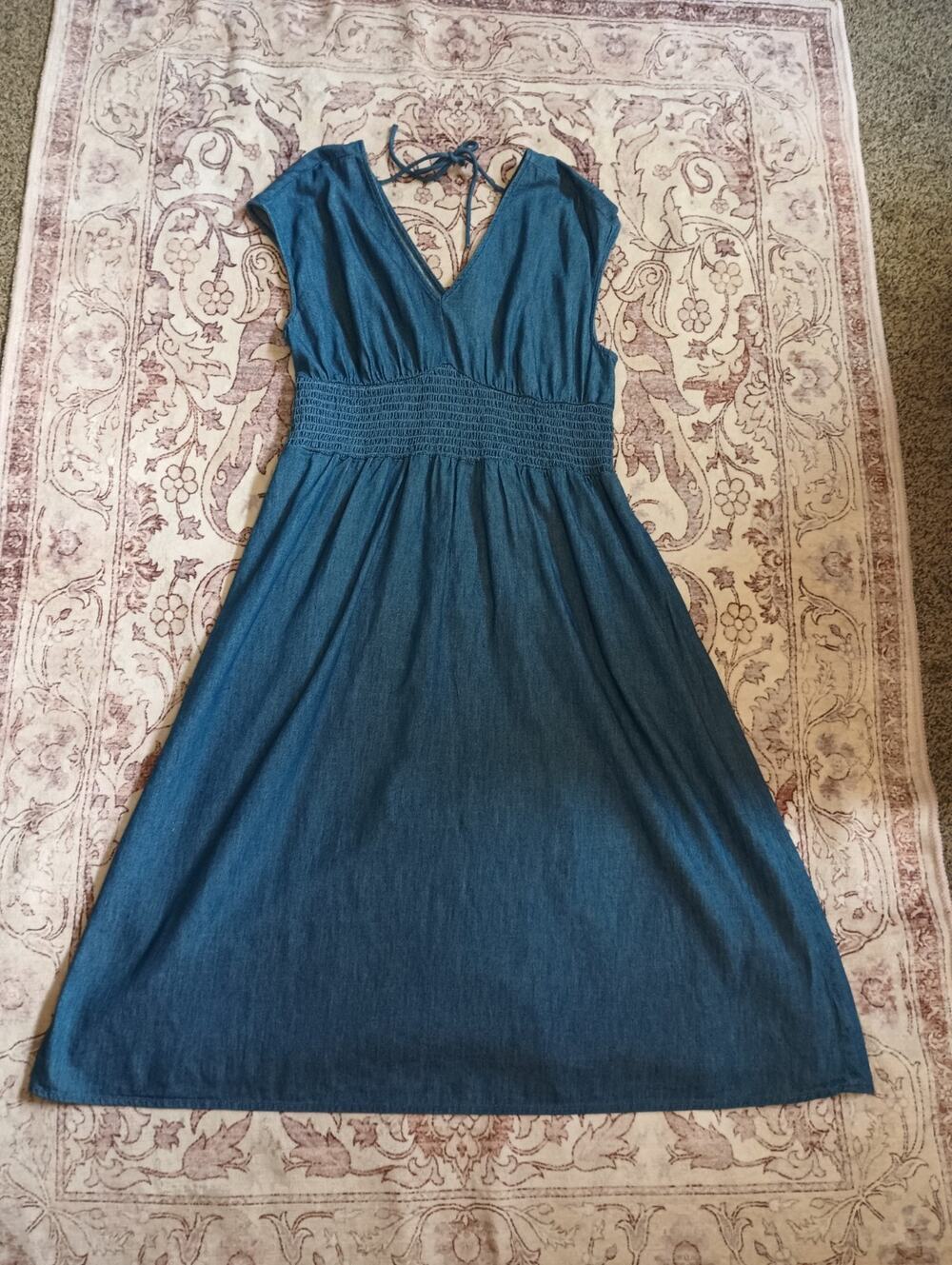 Old Navy Women's Smocked Waist Denim Midi Dress L Tie Back Country Cottage